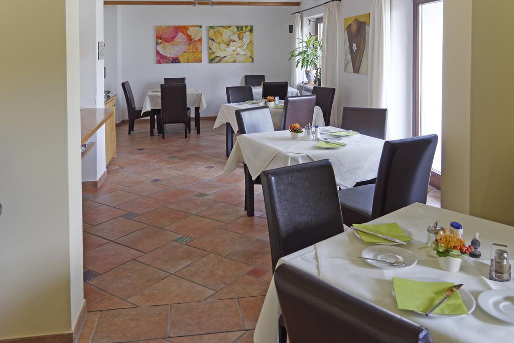 Hotel Garni Mowe Тутцинг Екстериор снимка